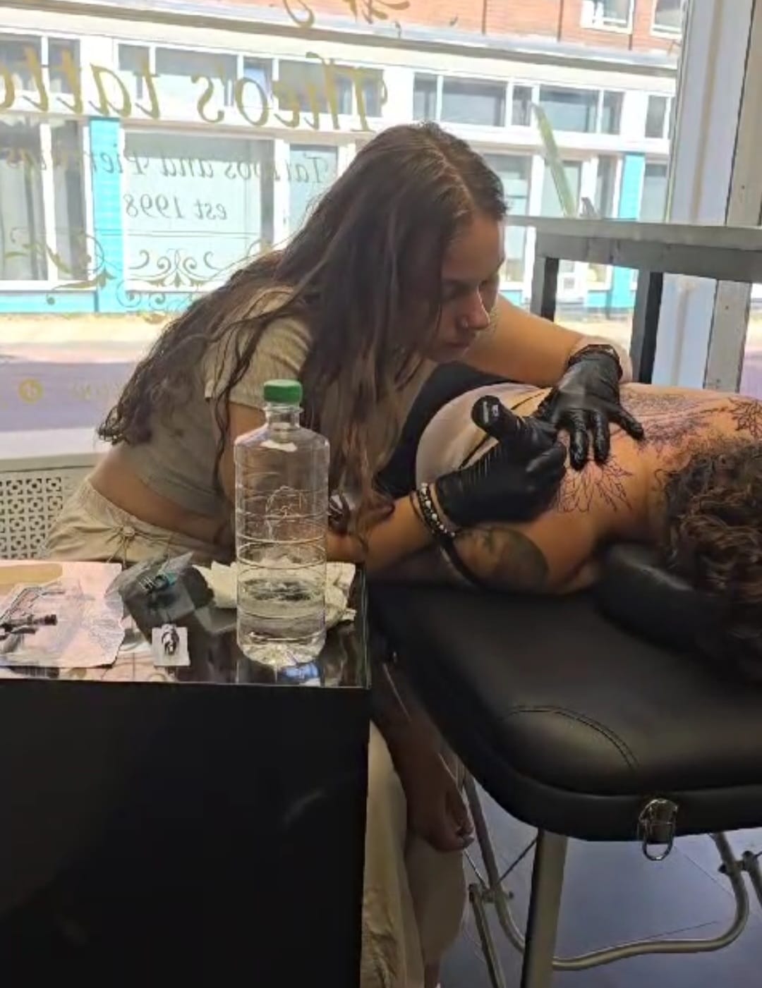 Tara de Groot - Tattoo Artist